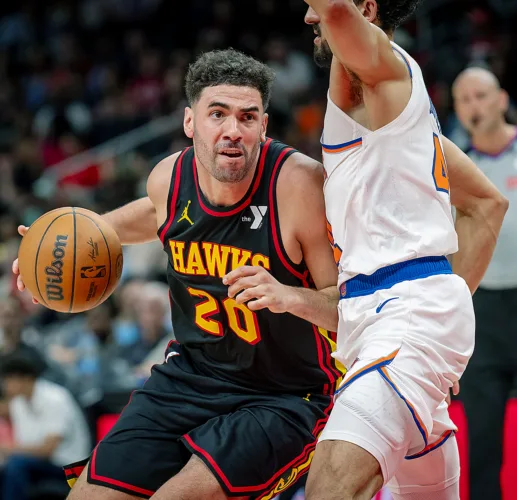 Niang signs one-year contract with Warriors
